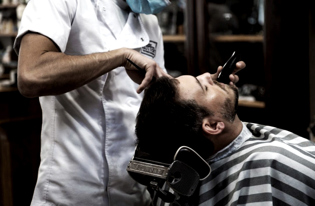  Un rasage de précision  
 Pas toujours facile...