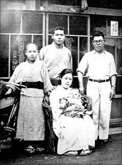  LÀ OÙ TOUT A COMMENCÉ… 
  
 Au coeur de...